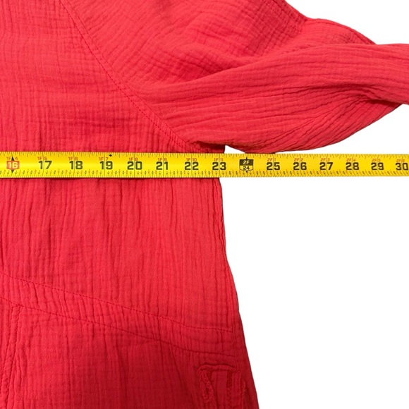 Free People We the Free Oversized Distressed Pink Rose Button Down Shirt Size XS - Picture 7 of 11